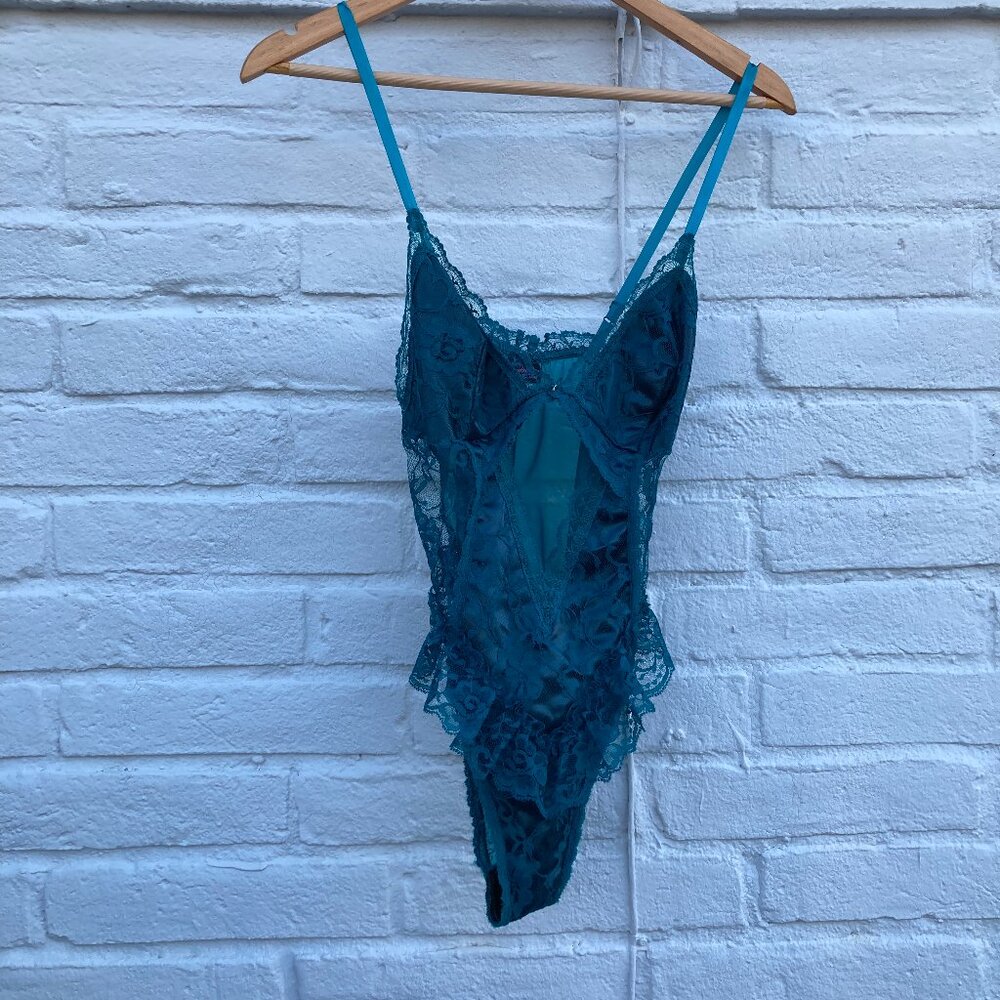 Fredrick's of Hollywood Made in the U.S.A Teal Lace Keyhole Cutout Teddy - 10/12